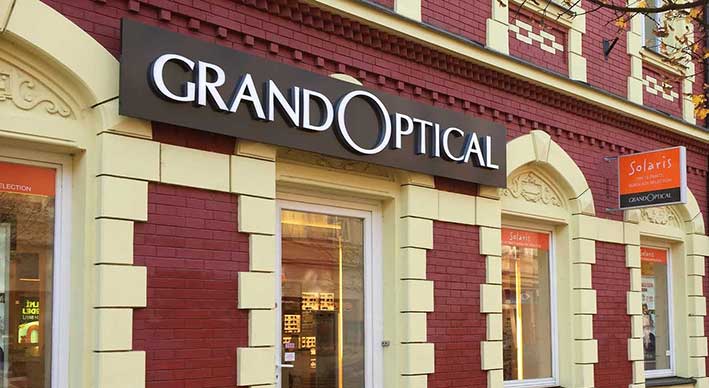 grand optical entrance